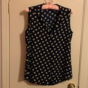 Express navy tank with lemons